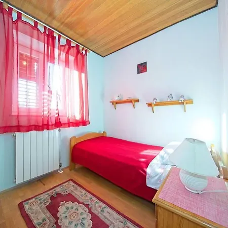 Luxury Ljilja Near The Beach Appartement Postira