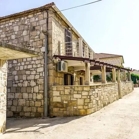 Luxury Ljilja Near The Beach Appartement Postira