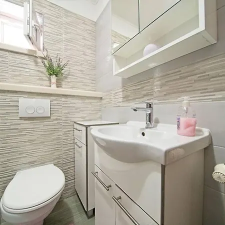 Appartement Luxury Ljilja Near The Beach Postira