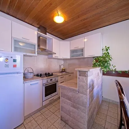 Luxury Ljilja Near The Beach